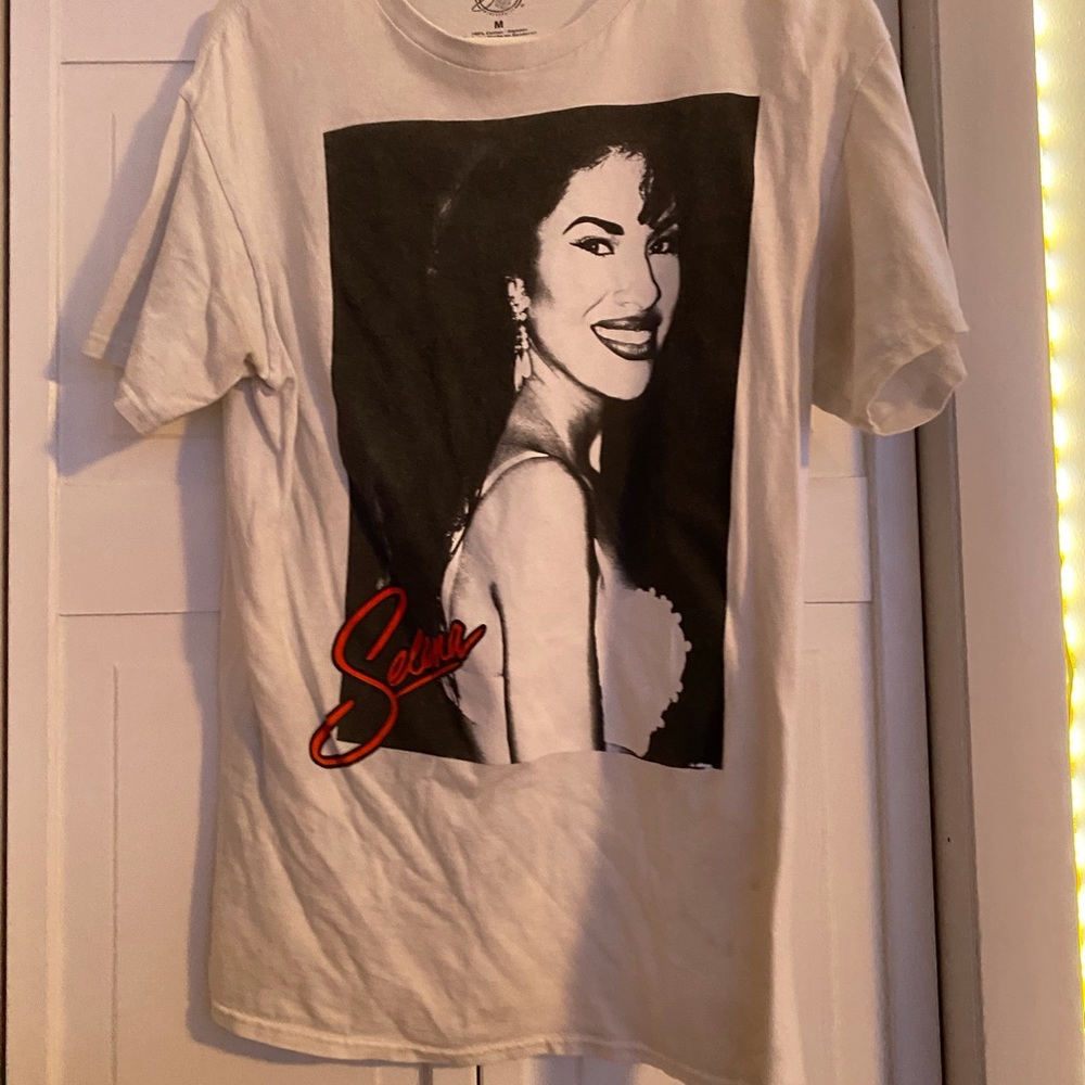 Selena tshirt